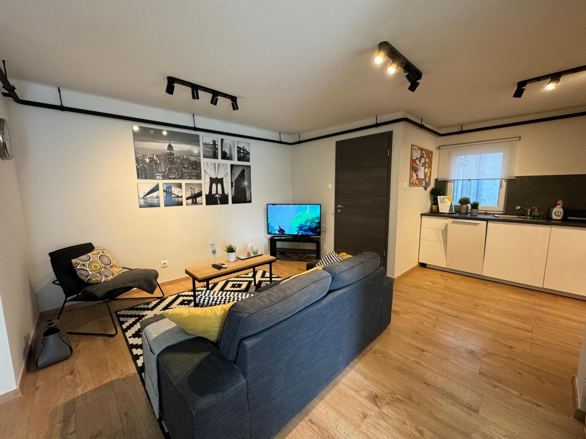 Emerald Apartment